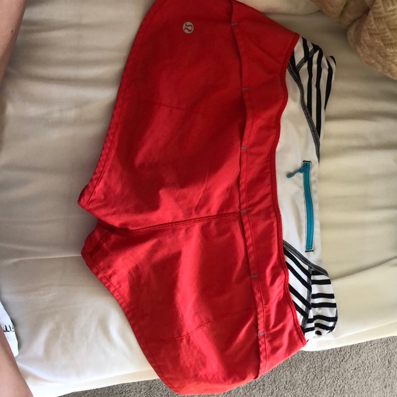 Lululemon Speed up Short 2.5” - Picture 2 of 4